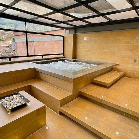 Edificio Helena Lejlighed Medellín Eksteriør billede