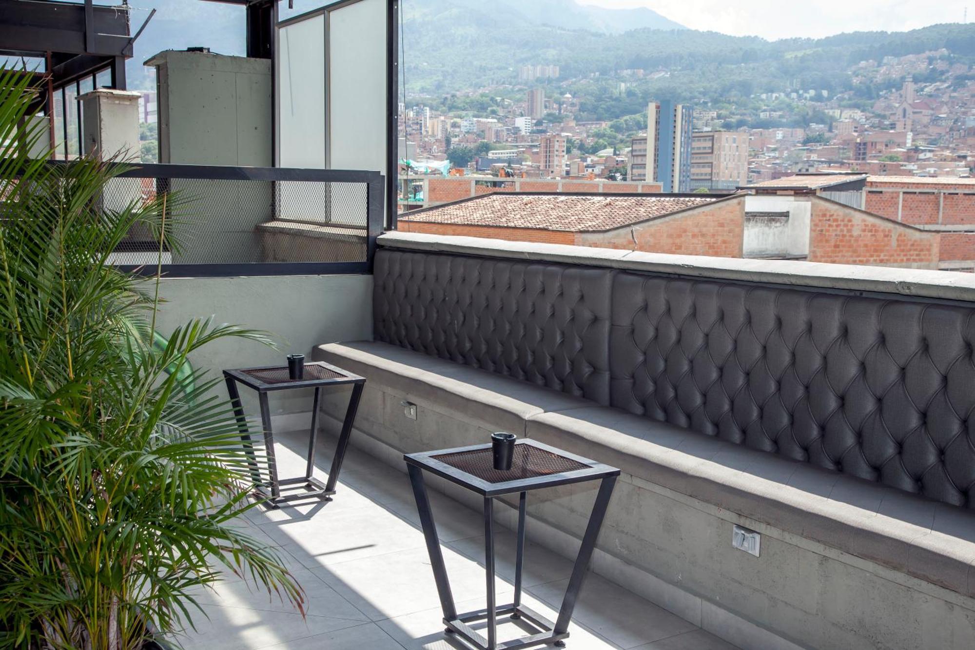 Edificio Helena Lejlighed Medellín Eksteriør billede